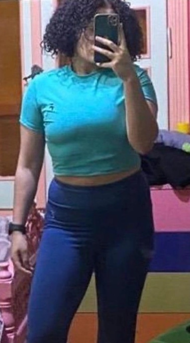 The same client three months later, a mirror selfie at home
